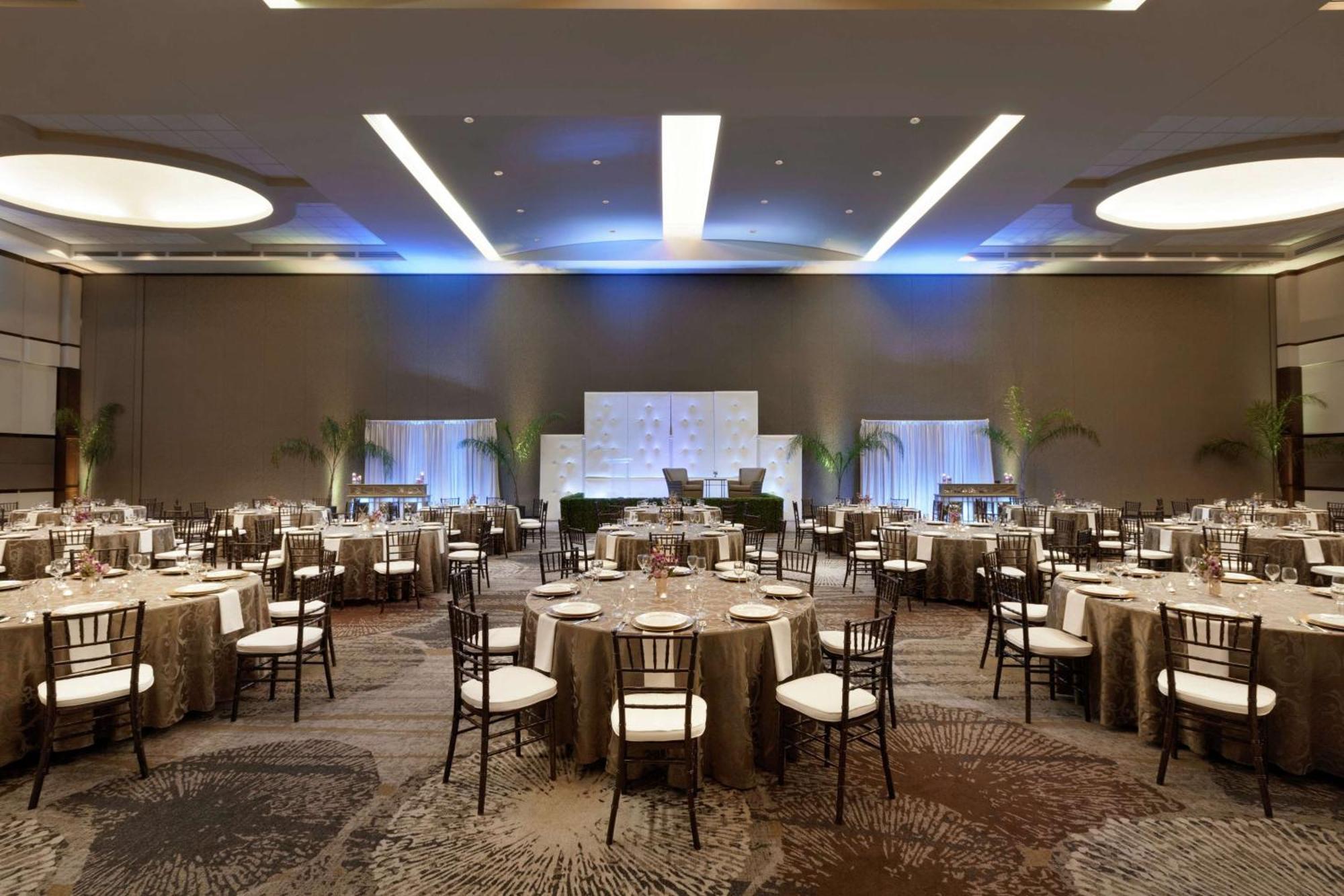 Hotel Embassy Airport Convention North Charleston