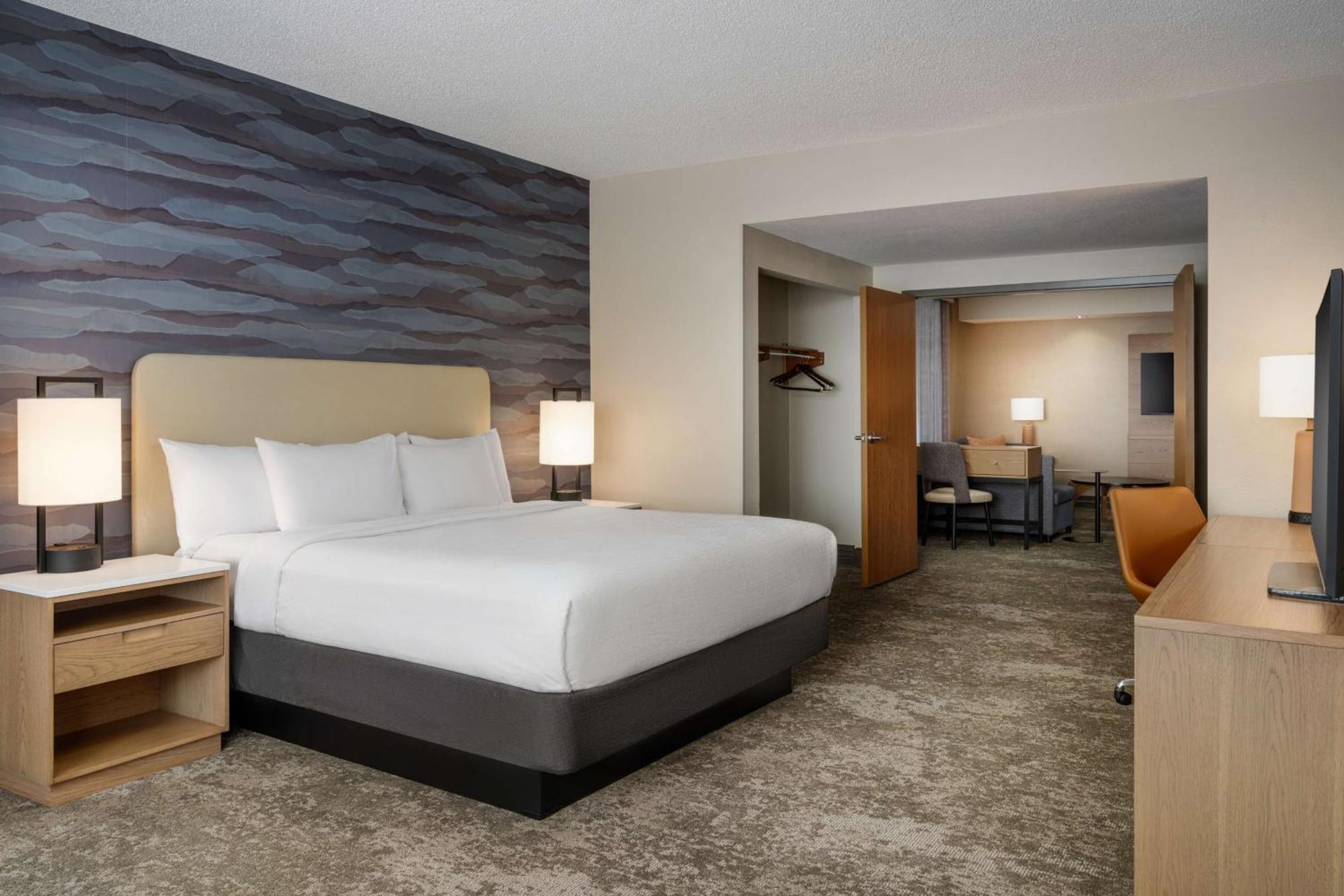 Hotel Embassy Airport Convention North Charleston